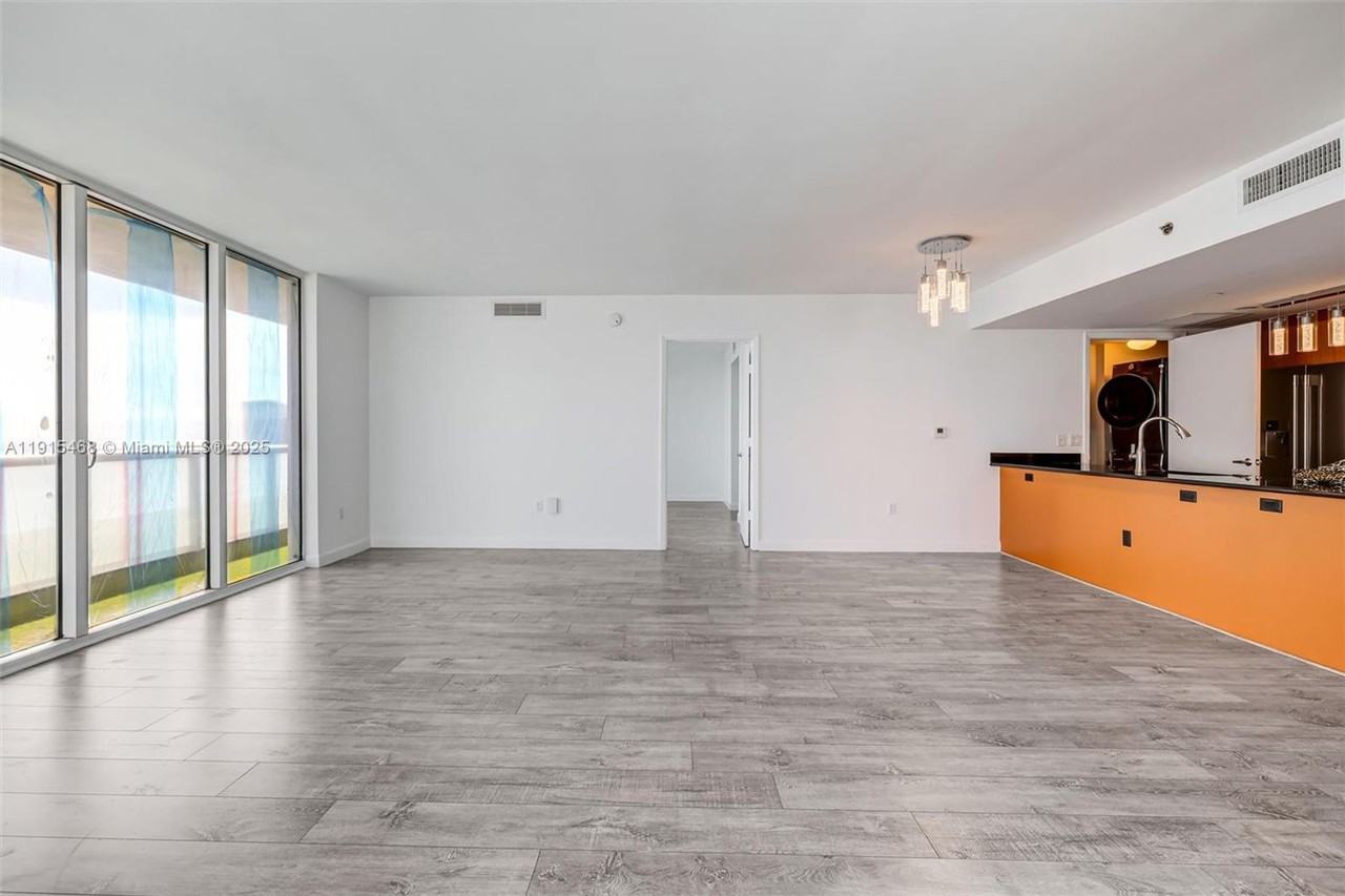 50 Biscayne Boulevard - Photo 4 of 26