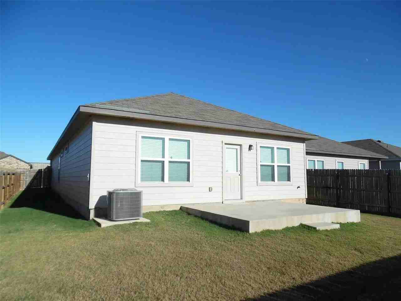 604 Independence Avenue - Photo 3 of 16