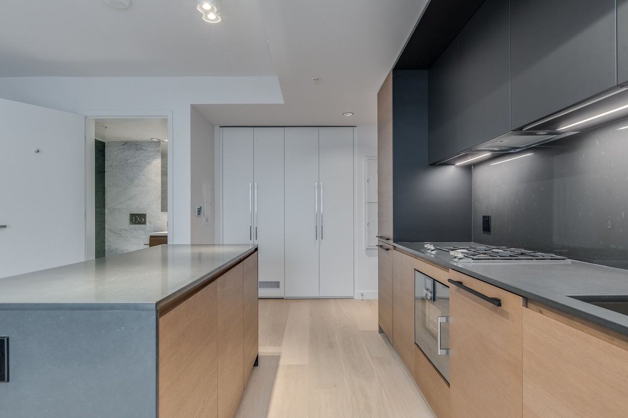 1289 Hornby Street - Photo 13