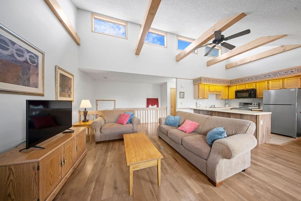 8005 Cherokee Trl - Photo 2 of 16