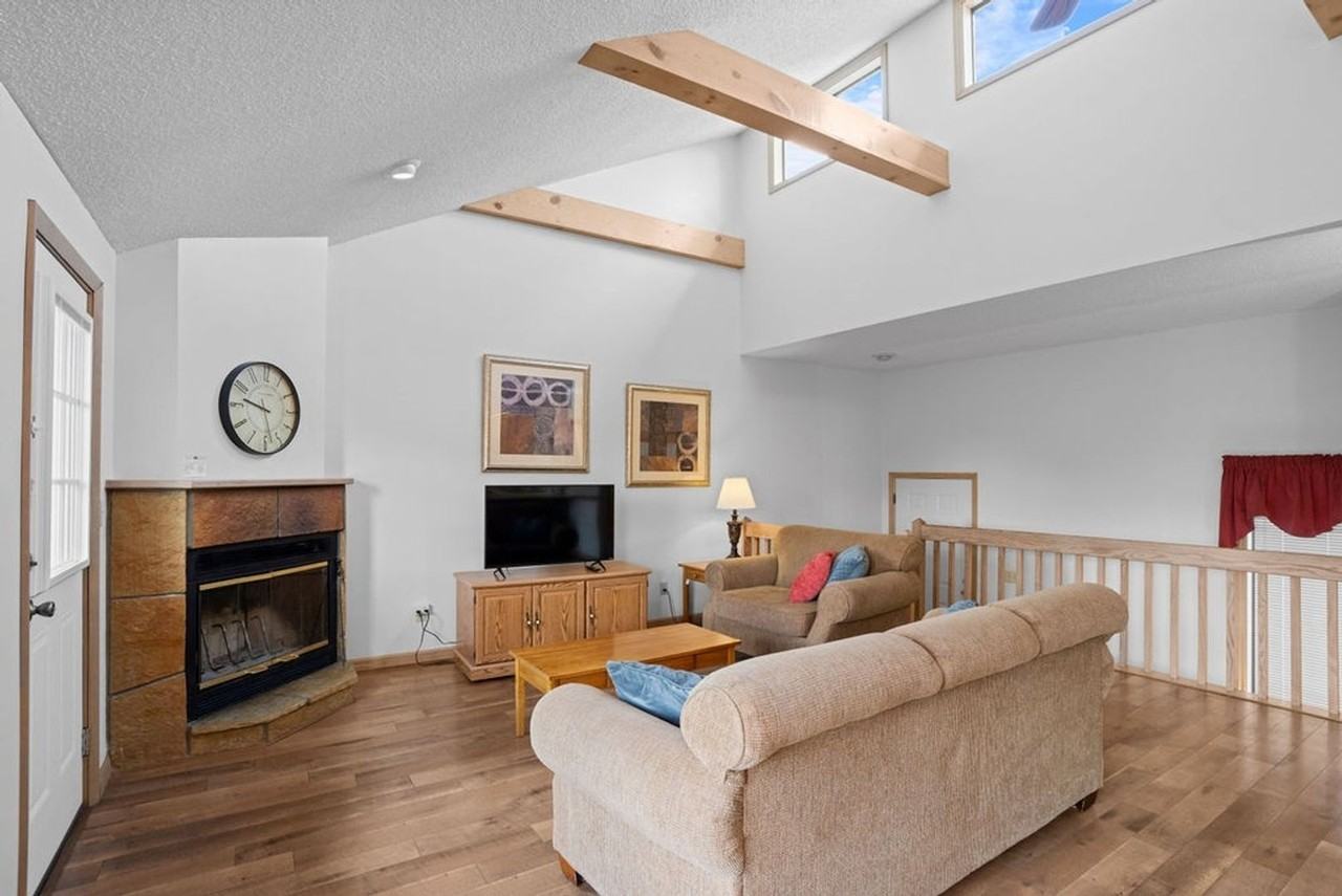 8005 Cherokee Trl - Photo 3 of 16