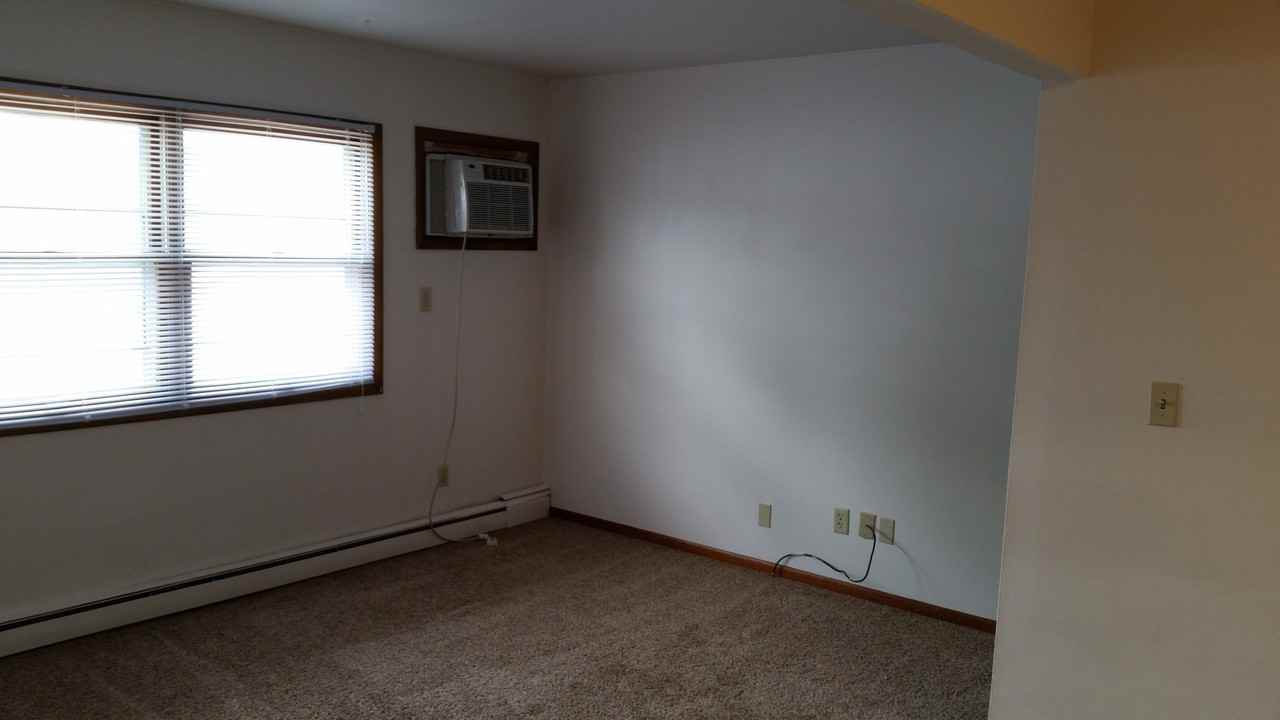 Cedar Crest Dr 321 - Photo 2 of 23