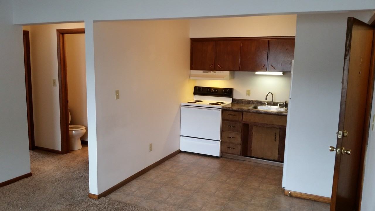 Cedar Crest Dr 321 - Photo 3 of 23