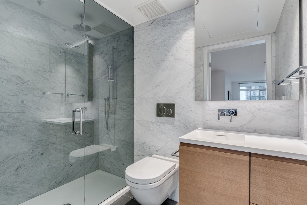 1289 Hornby Street - Photo 17