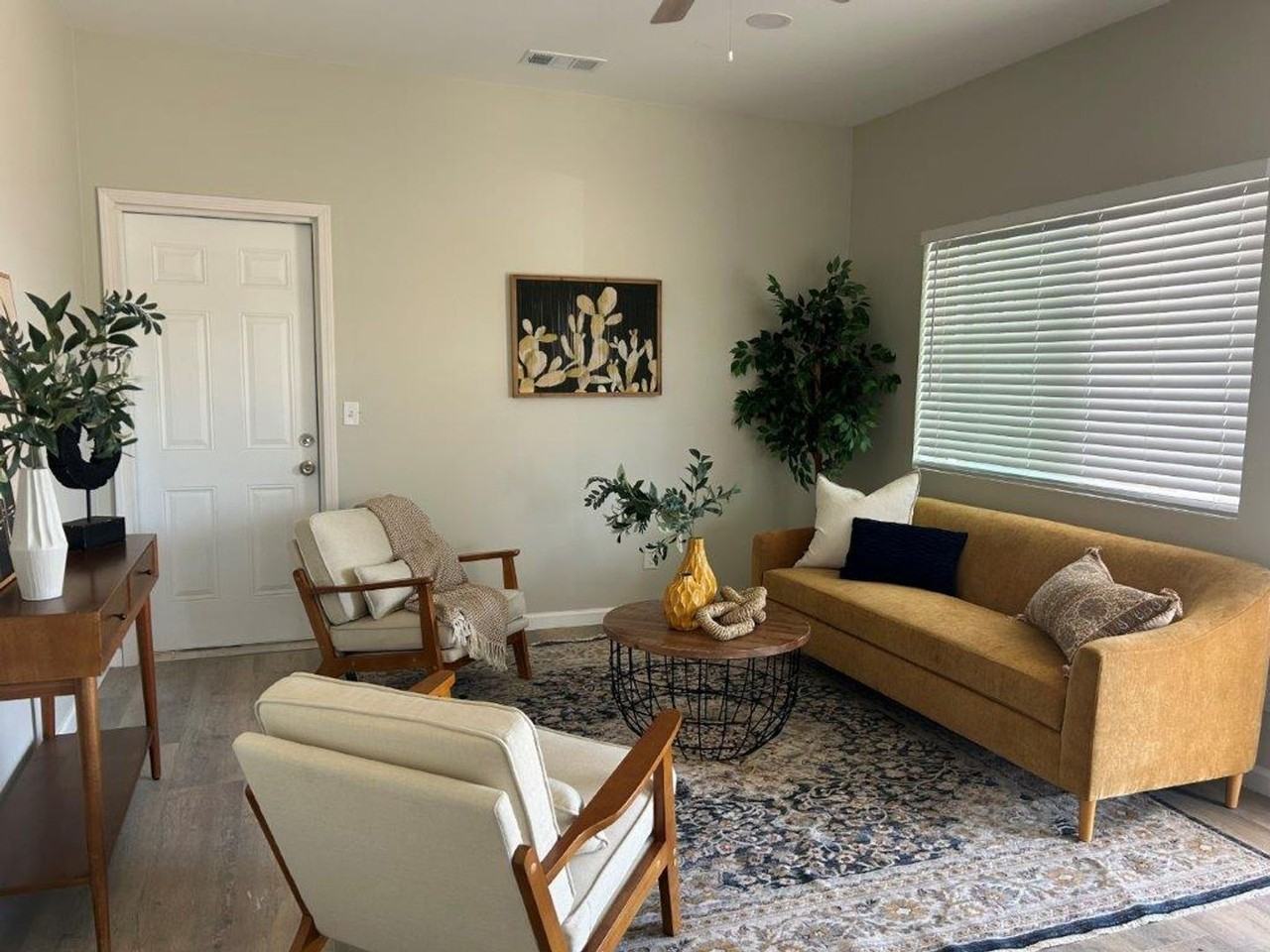 18218 Bellflower Street - Photo 6 of 20