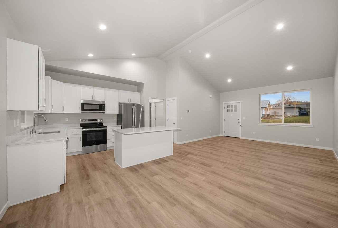 9268 East Rockwell Lane - Photo 4 of 26