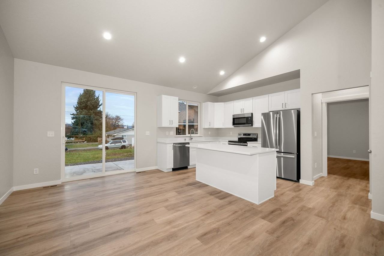 9268 East Rockwell Lane - Photo 6 of 26