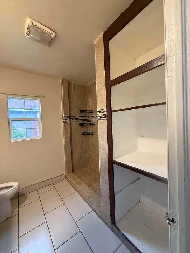 463 Faber St - Photo 5 of 9