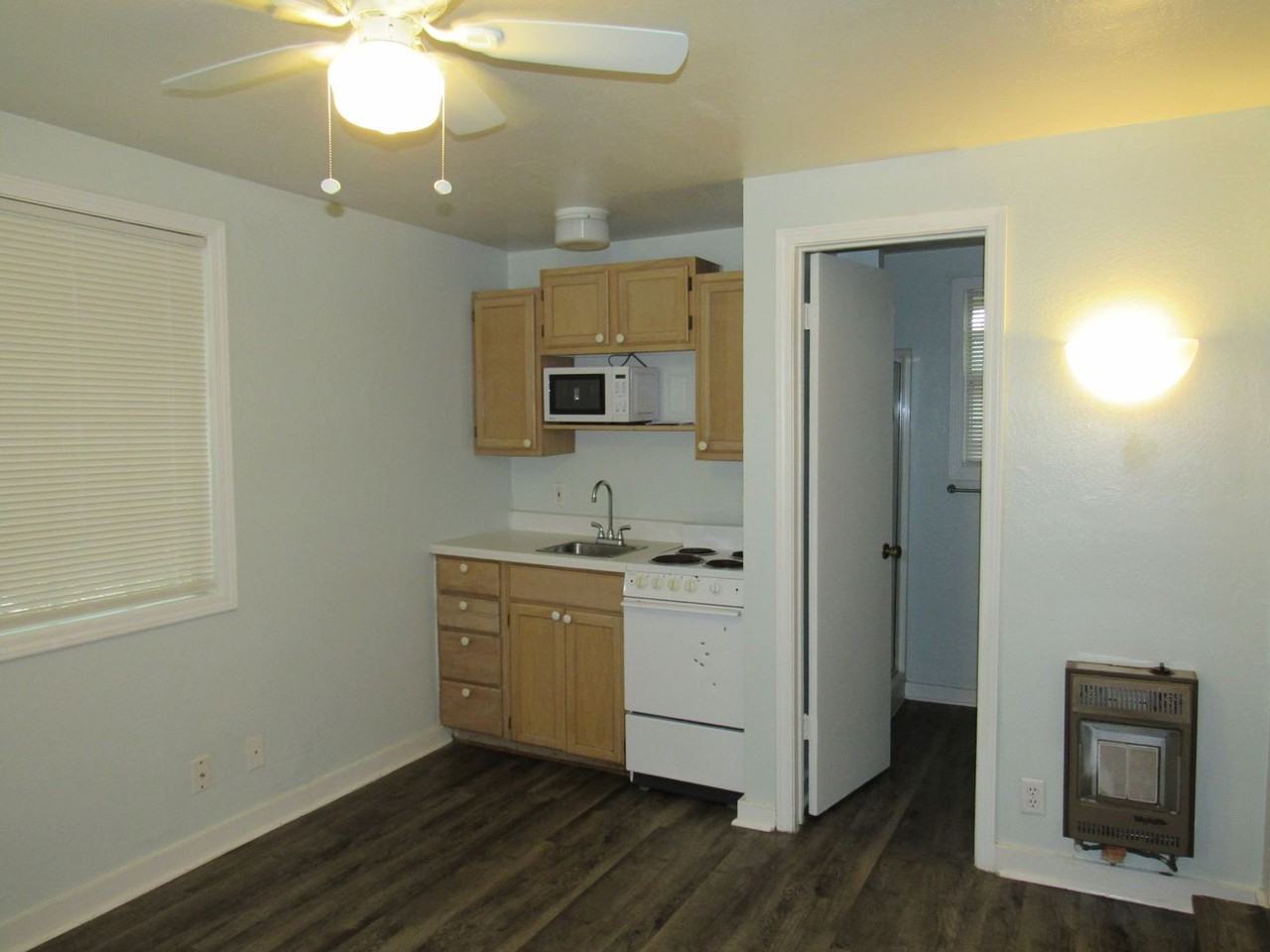311 E Rosewood Ave - Photo 4 of 10