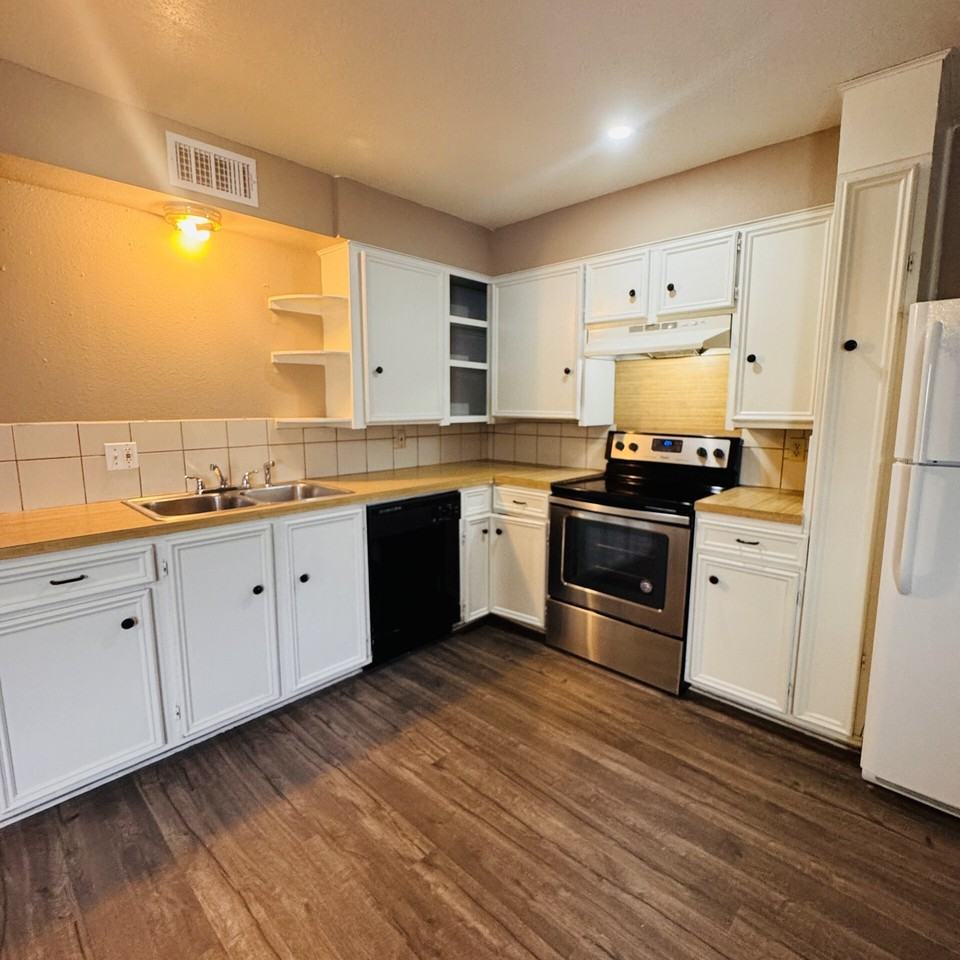 101 1st Ave - Photo 3 of 10