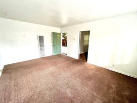 LB0530 - Photo 1 of 1