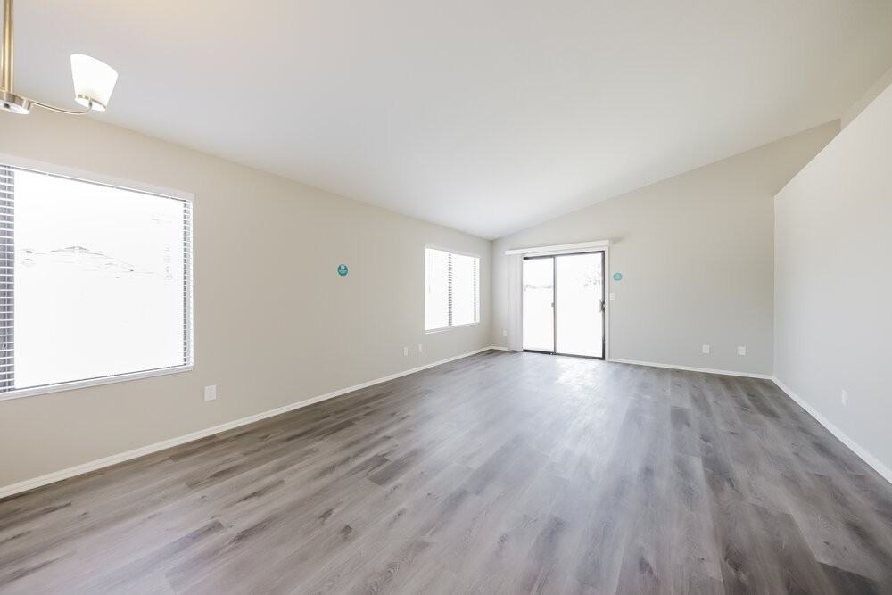 3154 W Via Montoya Dr - Photo 4 of 16