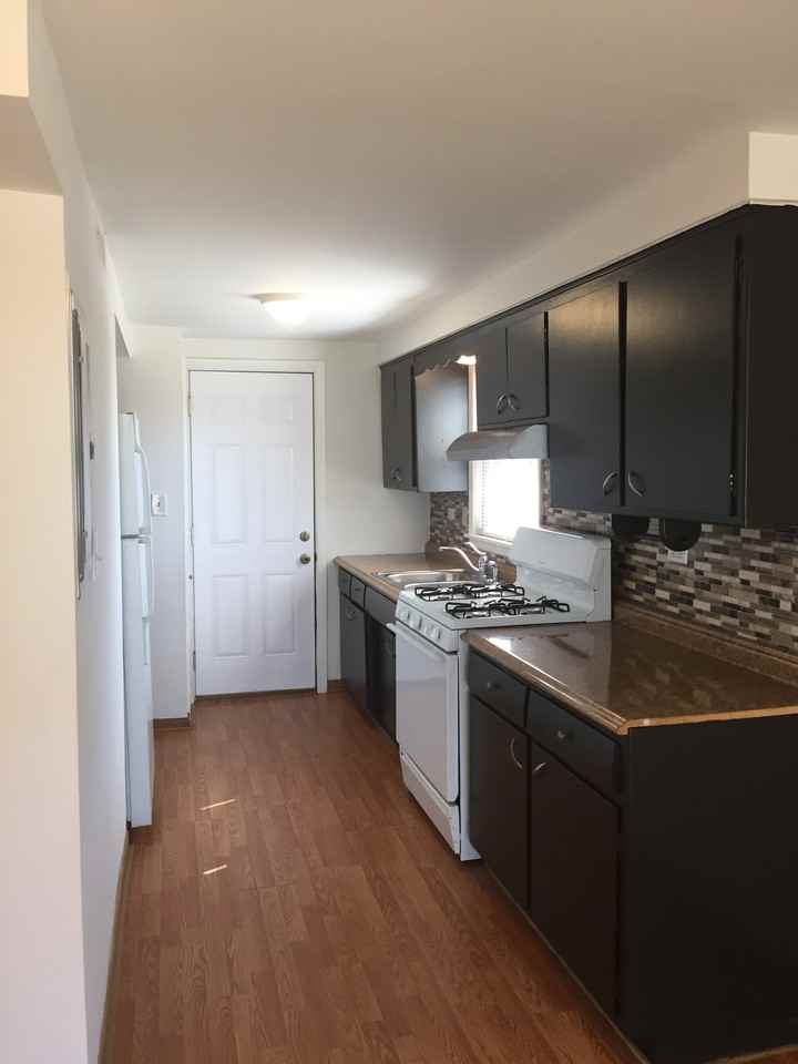 12742 Division St - Photo 3 of 9