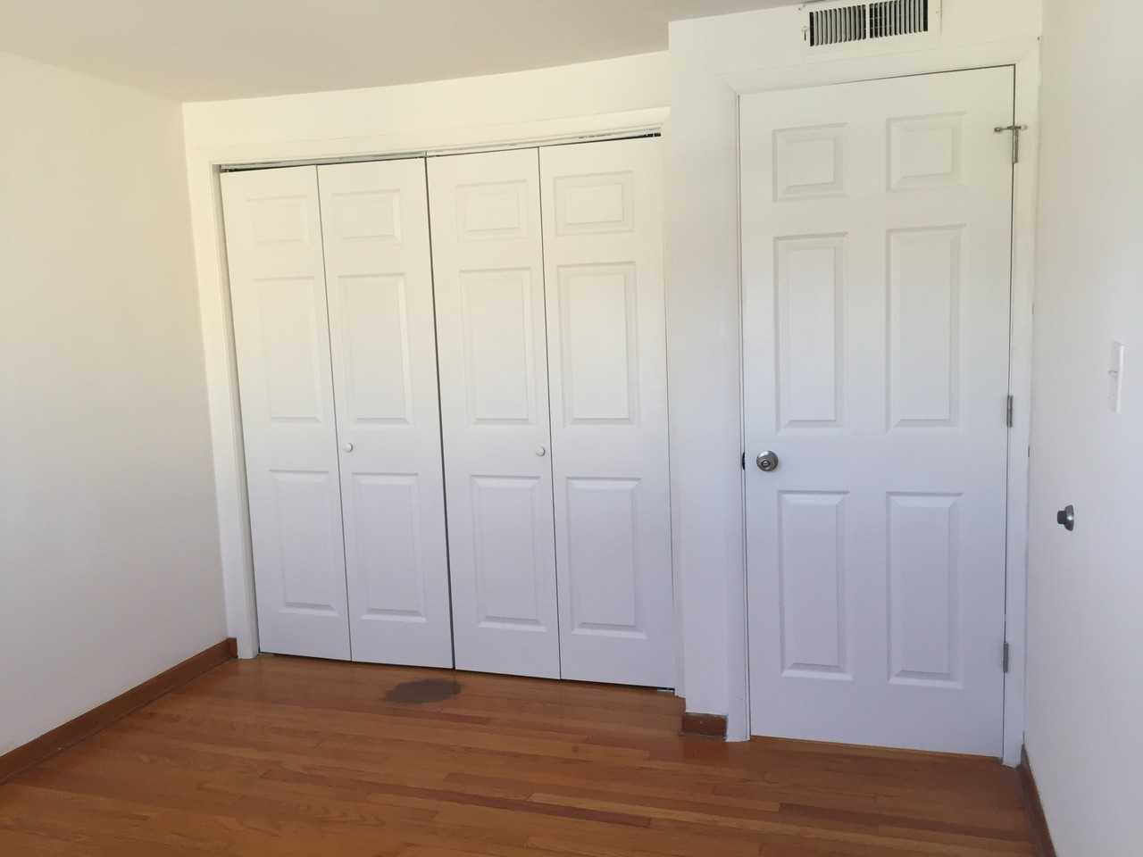 12742 Division St - Photo 7 of 9