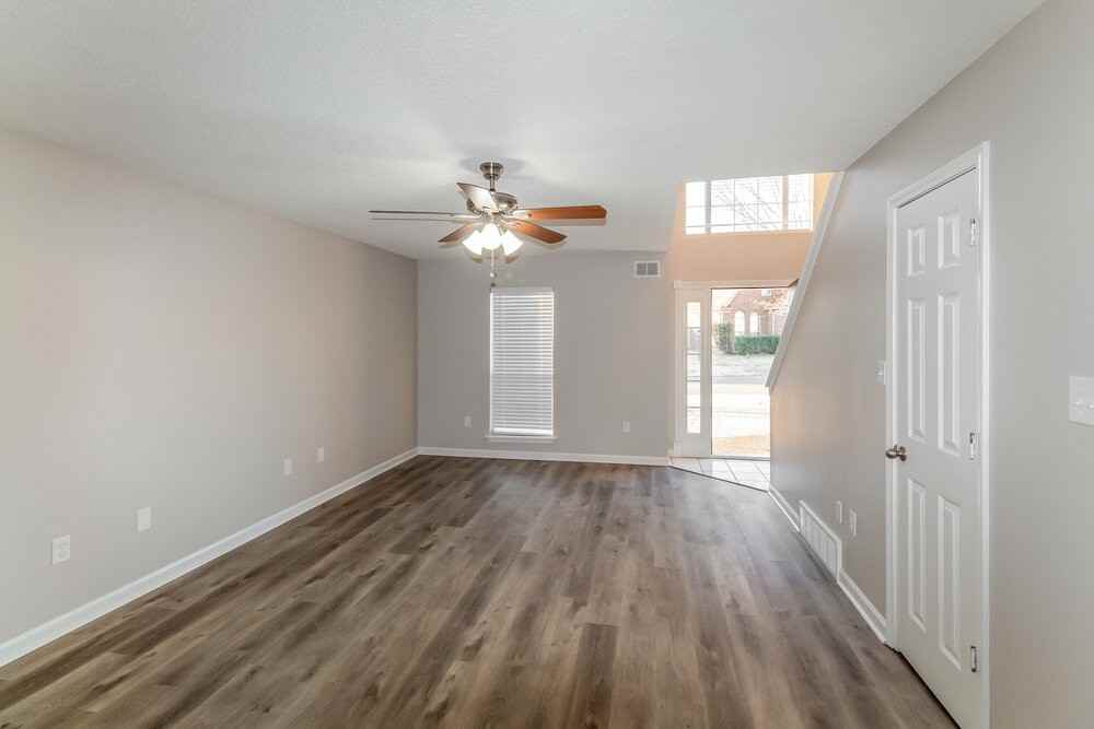 7411 Winston Cove - Photo 5 of 17