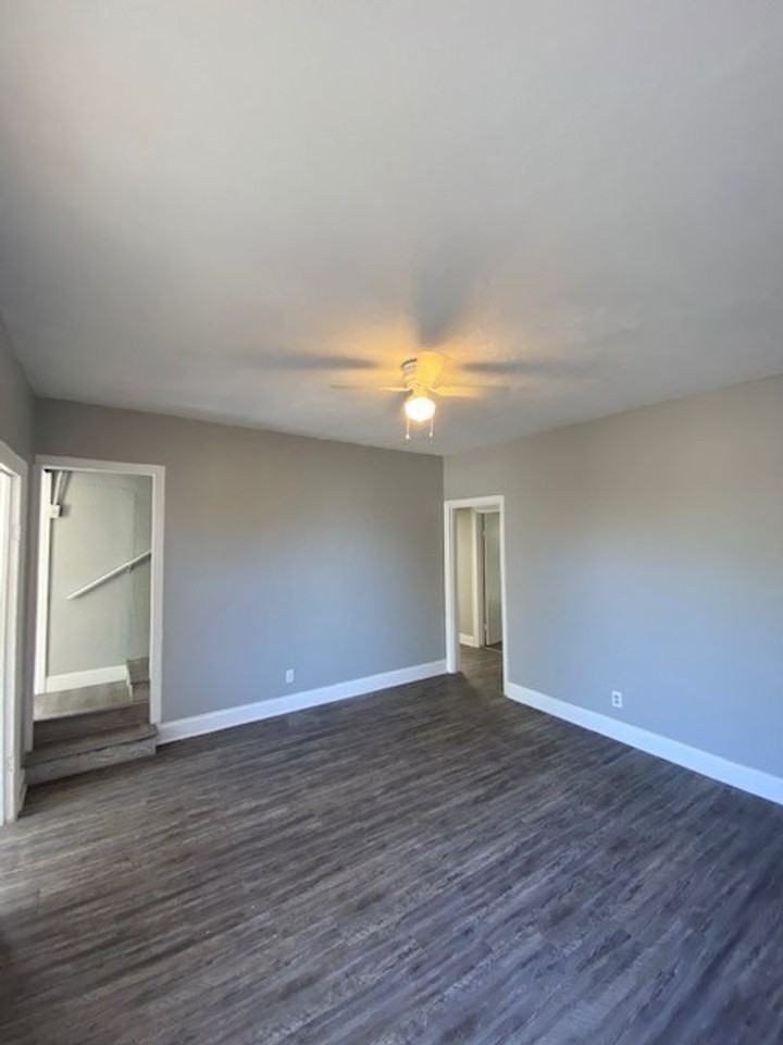 4424 9th Avenue South - Photo 5 of 17