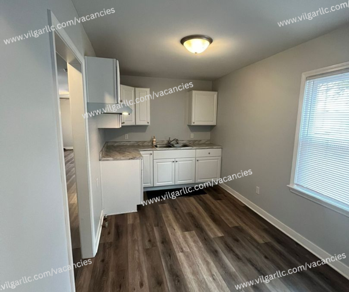 2708 162nd Pl - Photo 3 of 25