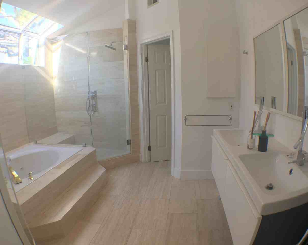 6143 Lakeview Circle - Photo 6 of 12