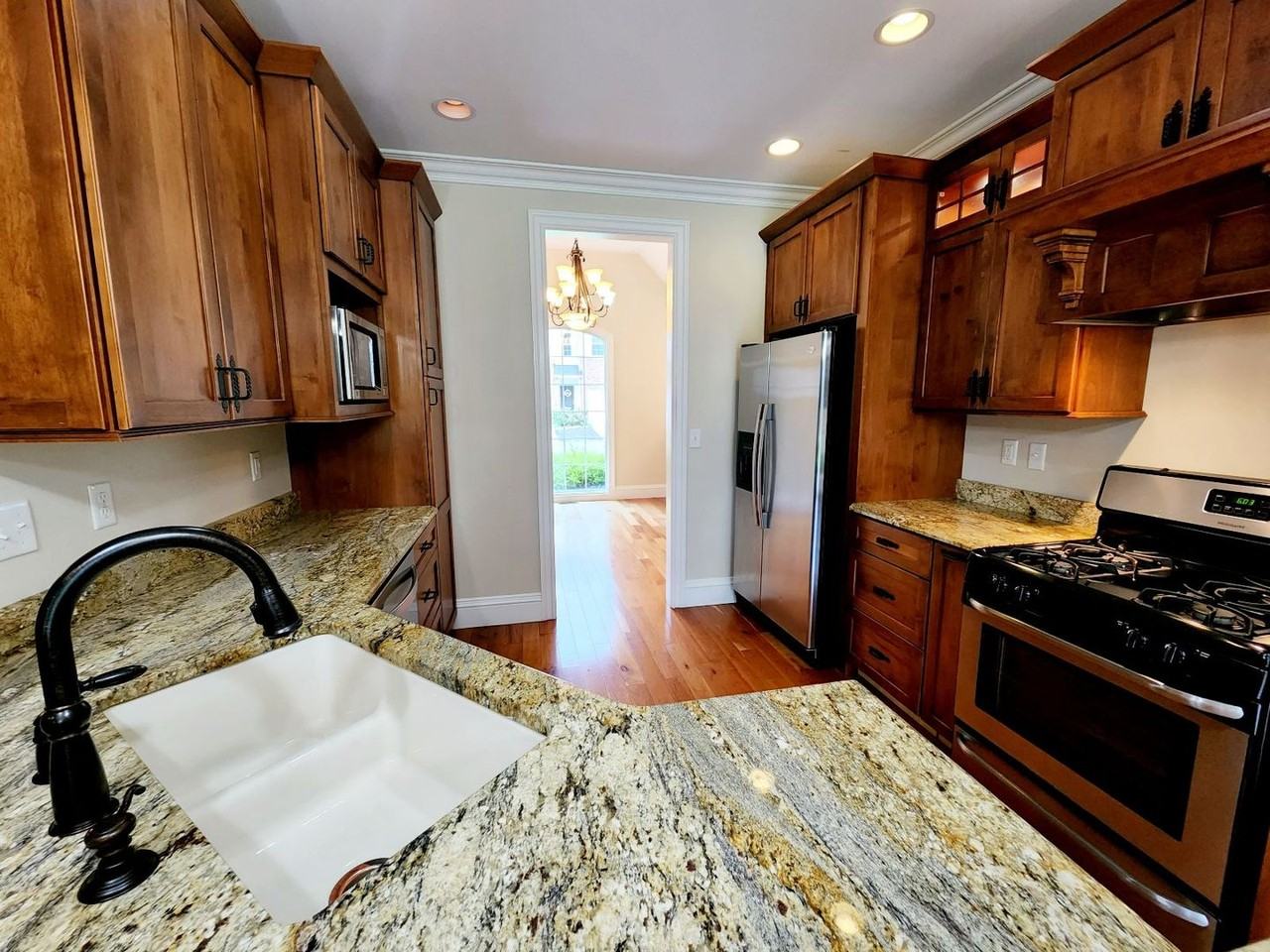500 Saint Andrews Dr - Photo 6 of 25