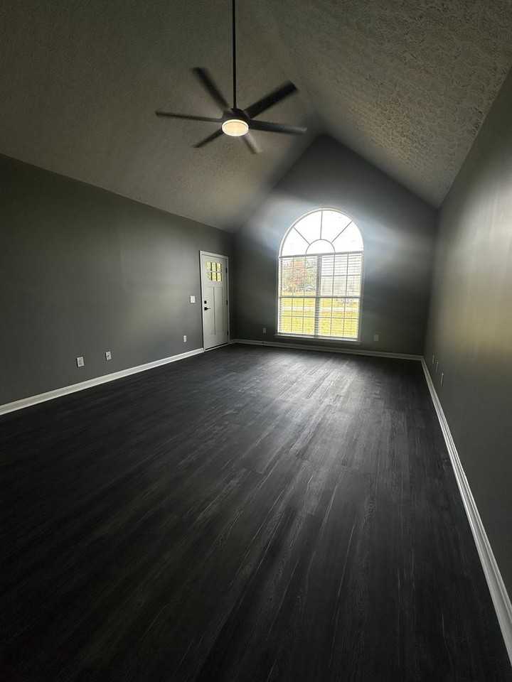 931 Meadowlark Dr - Photo 2 of 22