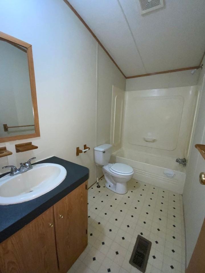 19 Roberts Road - Photo 7 of 16