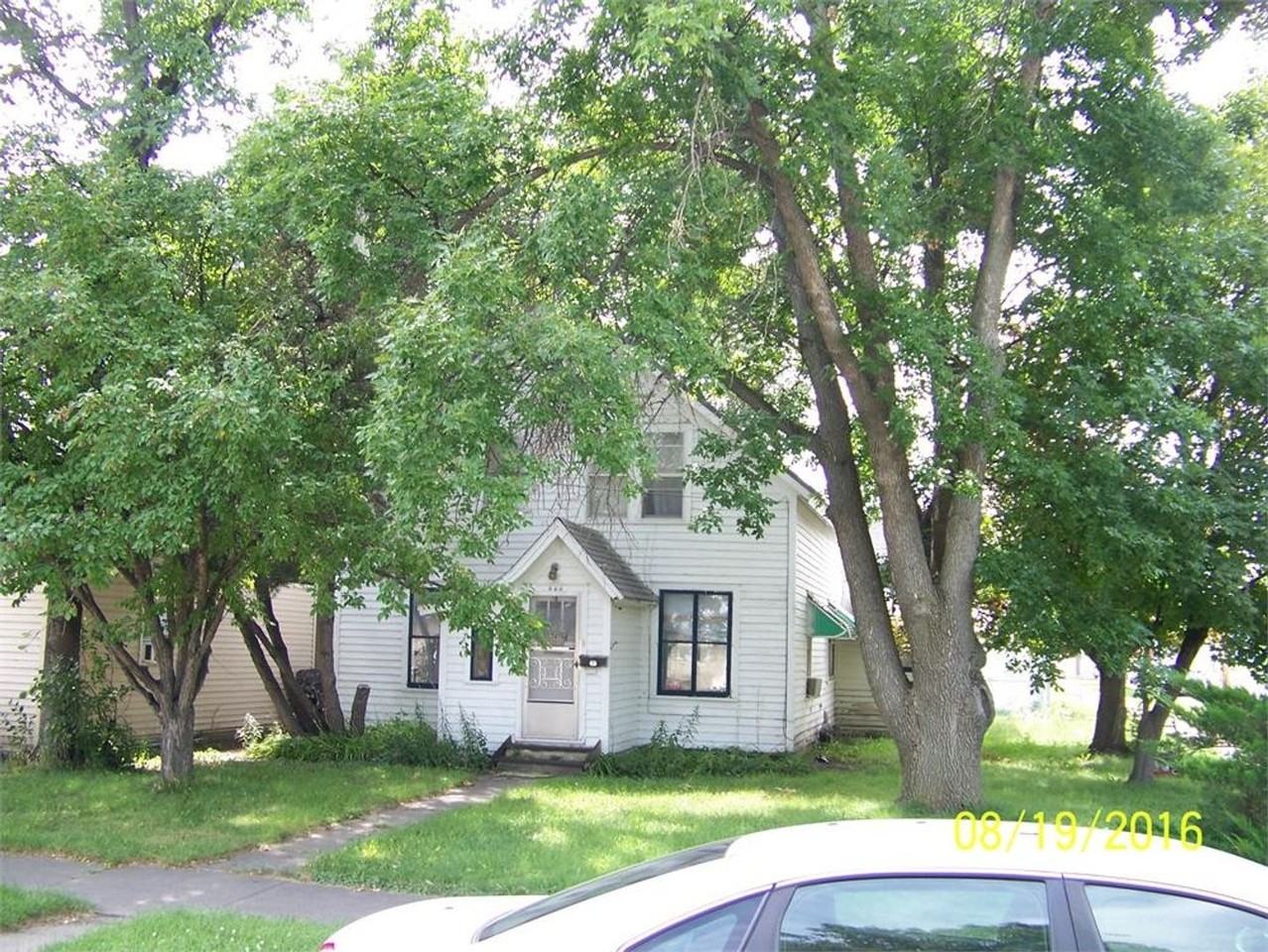 223 10th Avenue Southwest - Photo 2 of 14