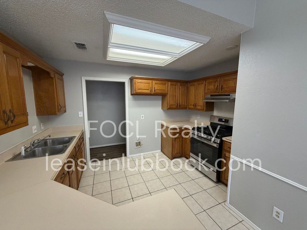 5714 95th St - Photo 6 of 15