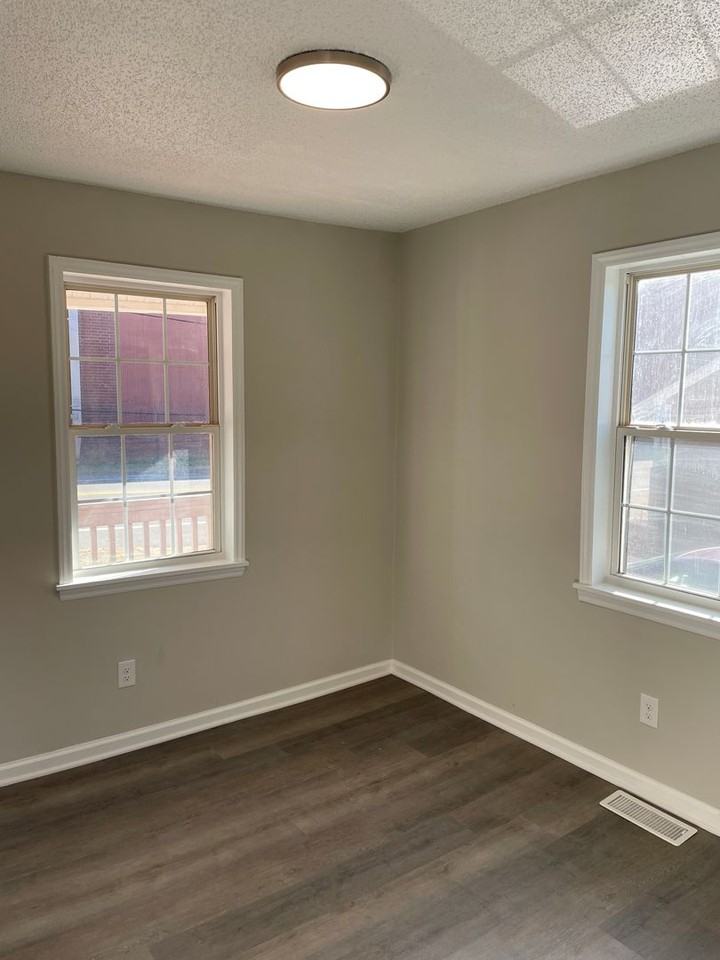 645 West Northwest Boulevard - Photo 2 of 10