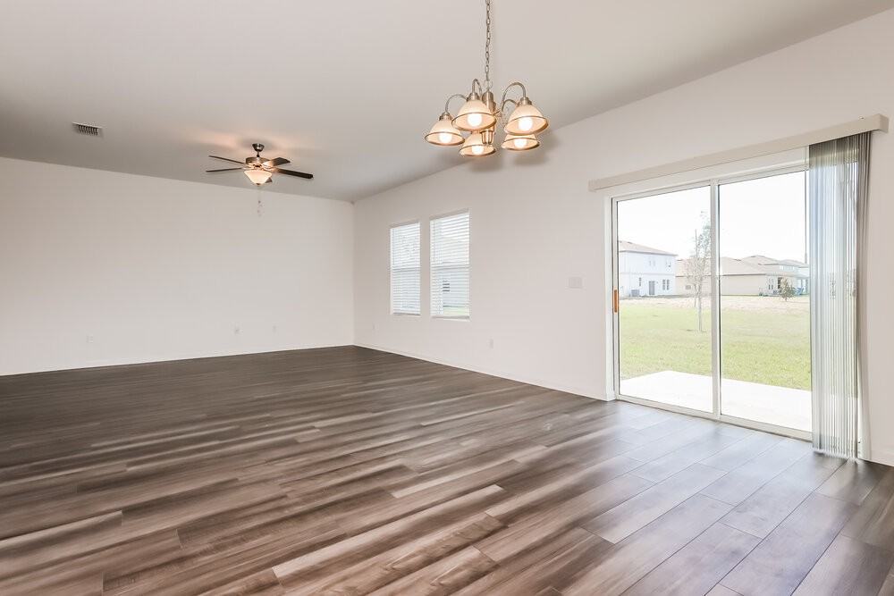 442 Barrier Reef St - Photo 5 of 17