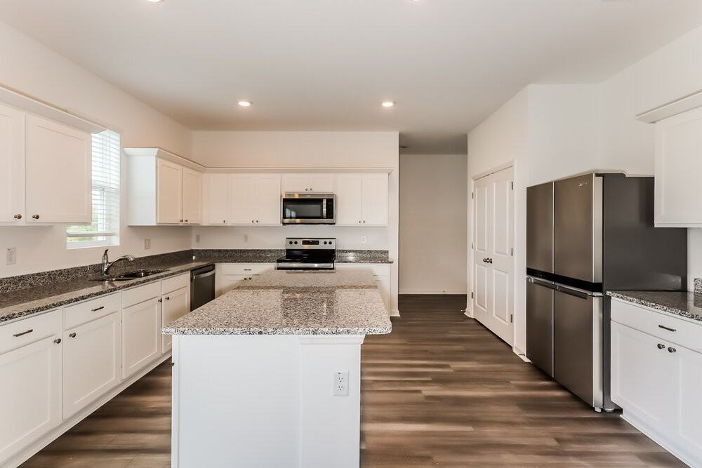 442 Barrier Reef St - Photo 6 of 17