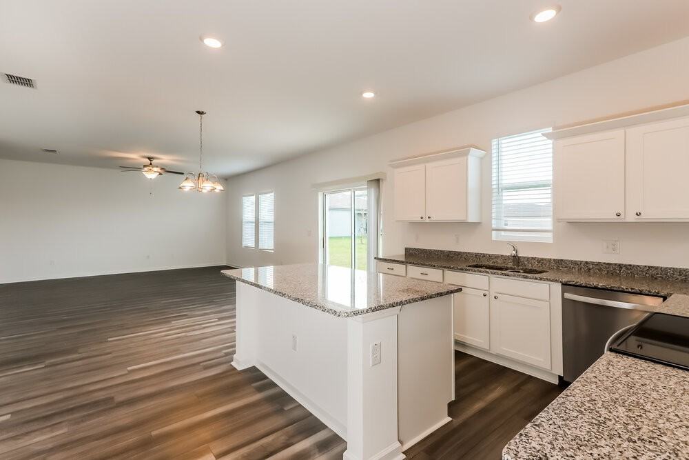 442 Barrier Reef St - Photo 7 of 17