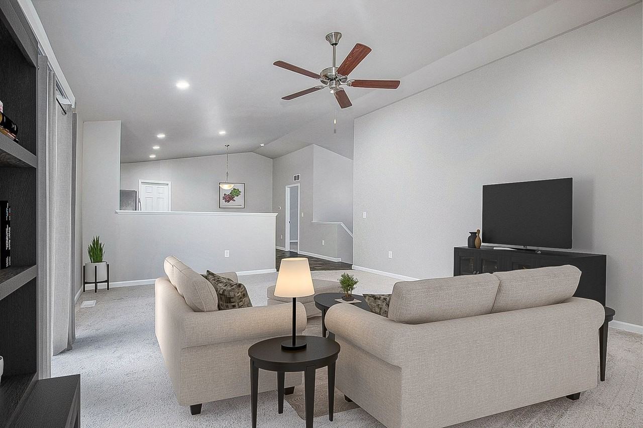 2701 Plover Dr Se - Photo 3 of 11