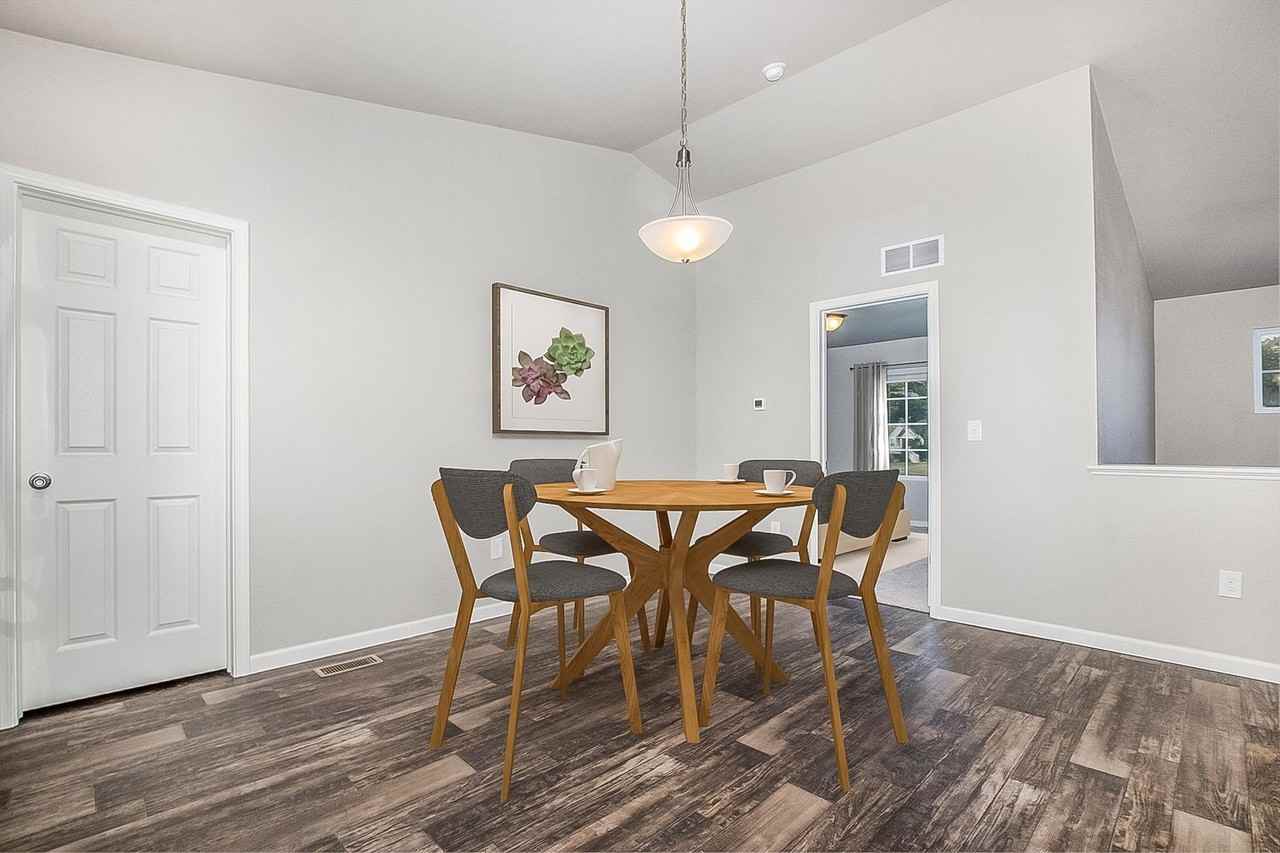 2701 Plover Dr Se - Photo 5 of 11