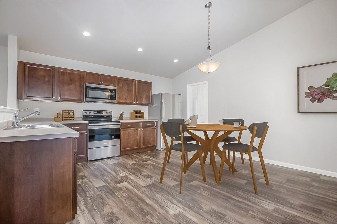 2701 Plover Dr Se - Photo 6 of 11