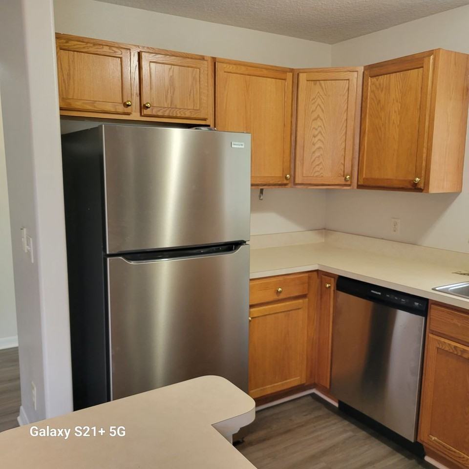 11A Squire Ct - Photo 4 of 9