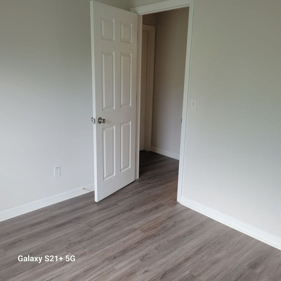 11A Squire Ct - Photo 7 of 9