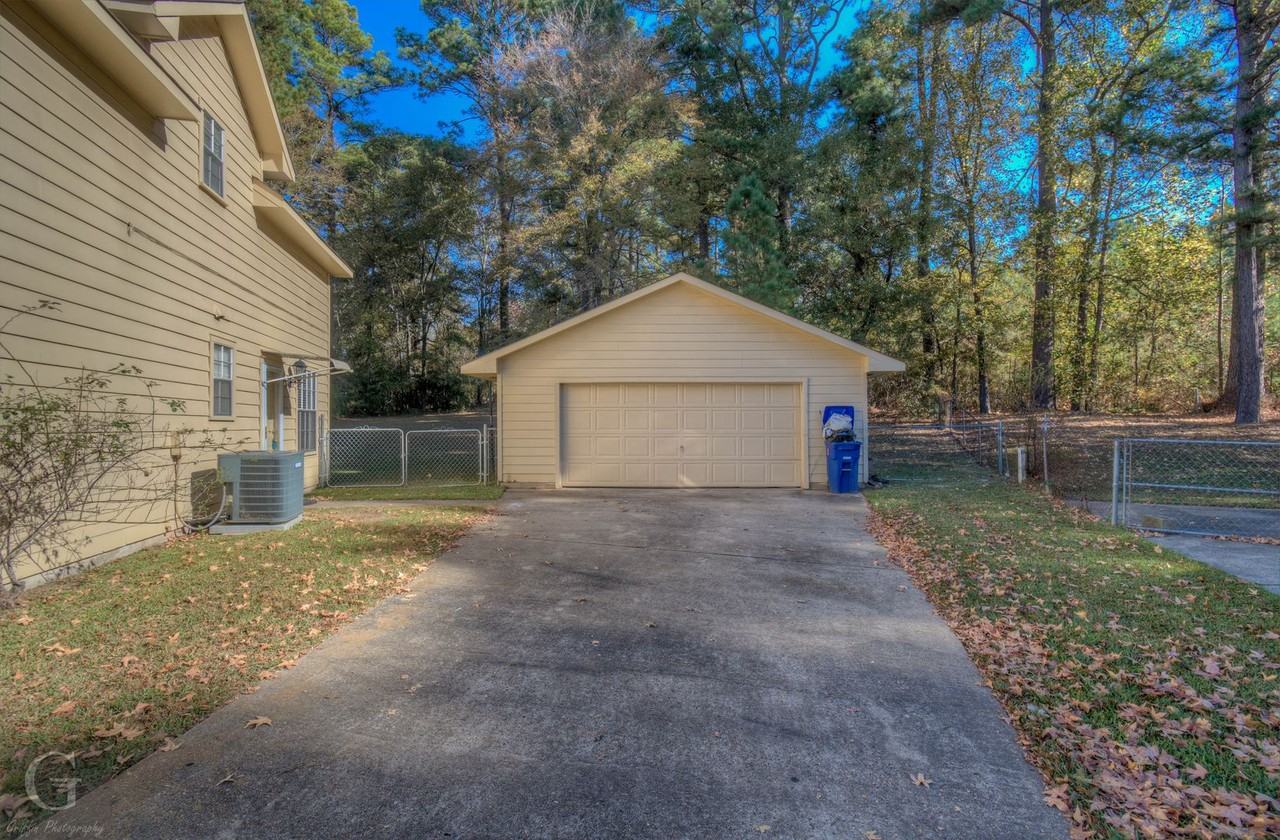 9401 Royalton Drive #9401 - Photo 2 of 36