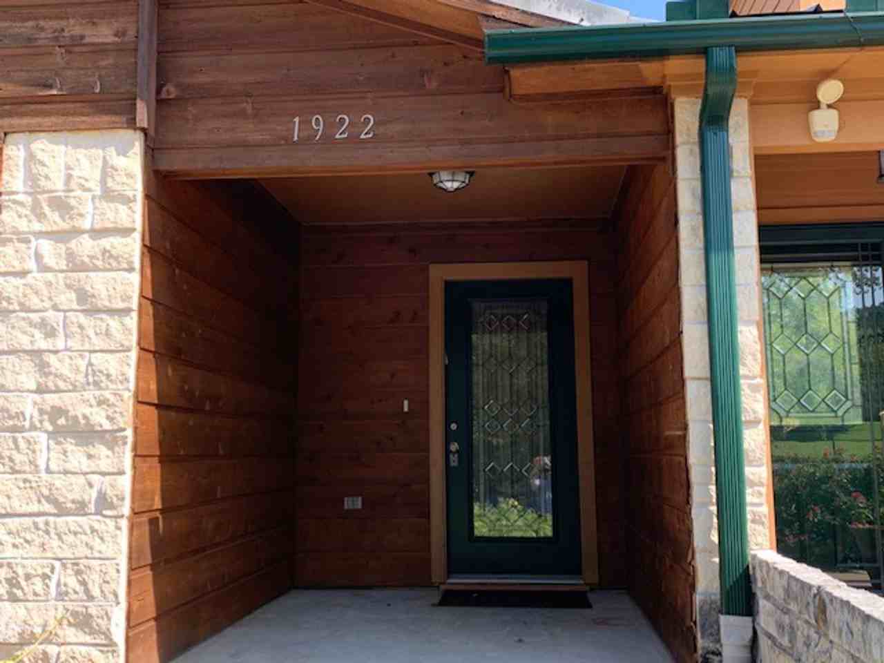 1922 20th St - Photo 2 of 50