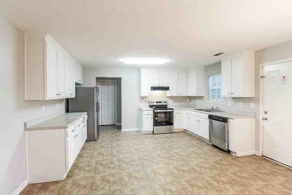 10947 Hondal Ct - Photo 5 of 17