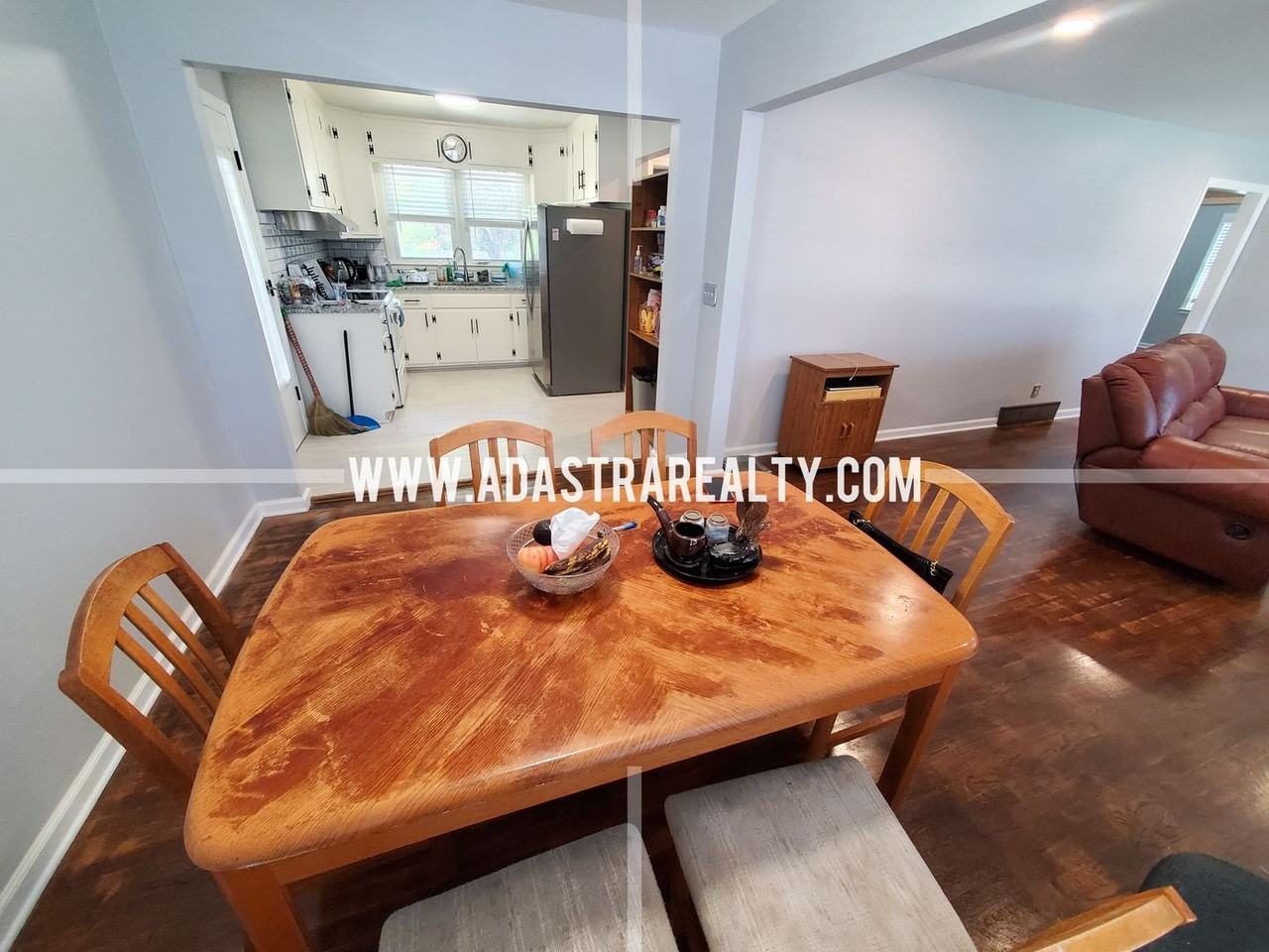 8607 Riggs St - Photo 6 of 30