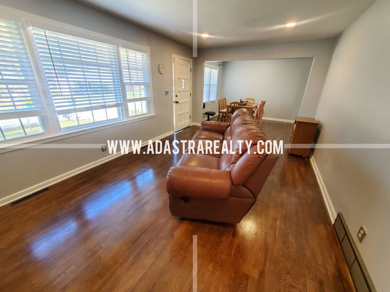 8607 Riggs St - Photo 7 of 30