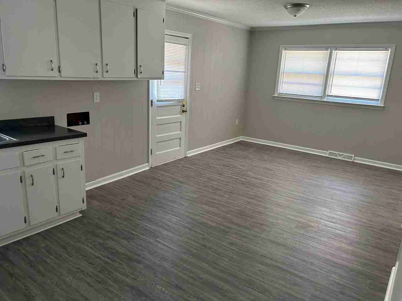 1529 Charter Dr - Photo 4 of 22