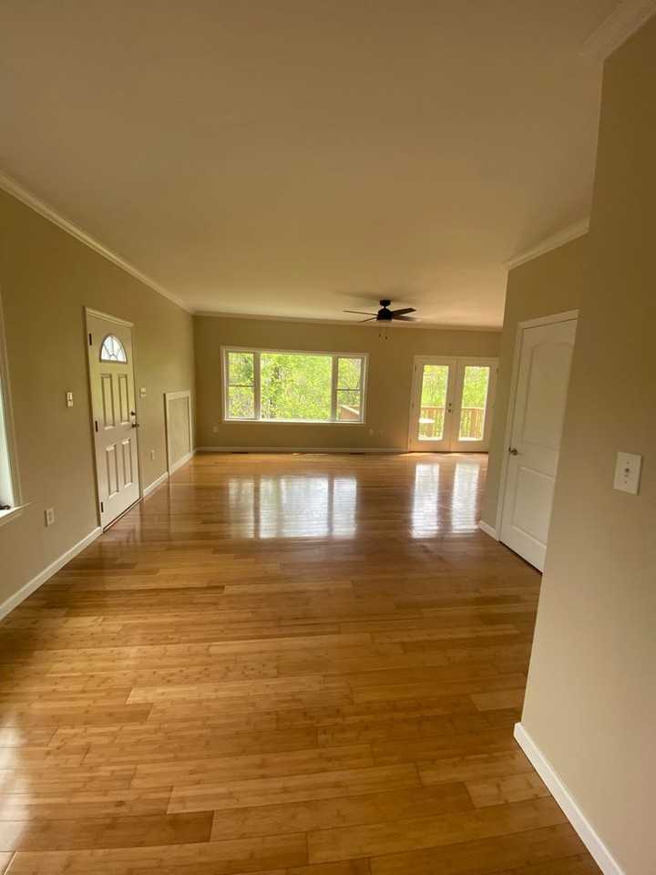 403 Honeysuckle Hill - Photo 6 of 20