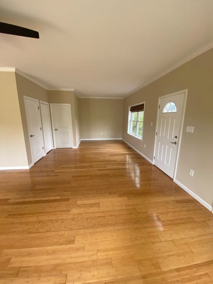 403 Honeysuckle Hill - Photo 7 of 20