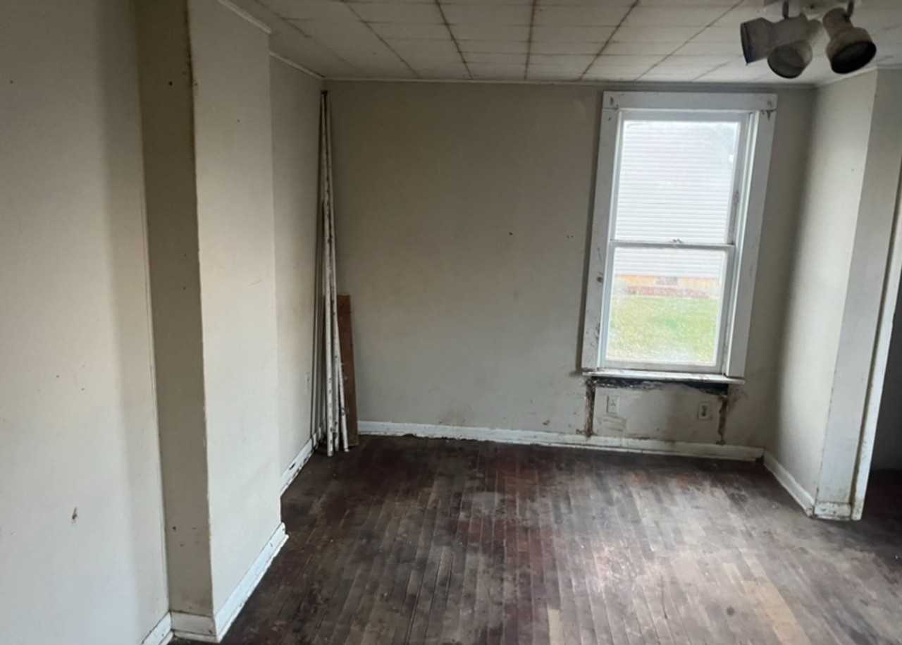 303 Cardinal St - Photo 5 of 13