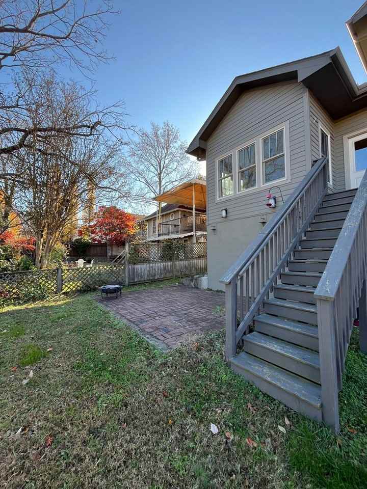 2124 Ashwood Avenue - Photo 6 of 39