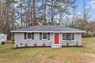 102 Southwood Cir - Photo 1 of 1