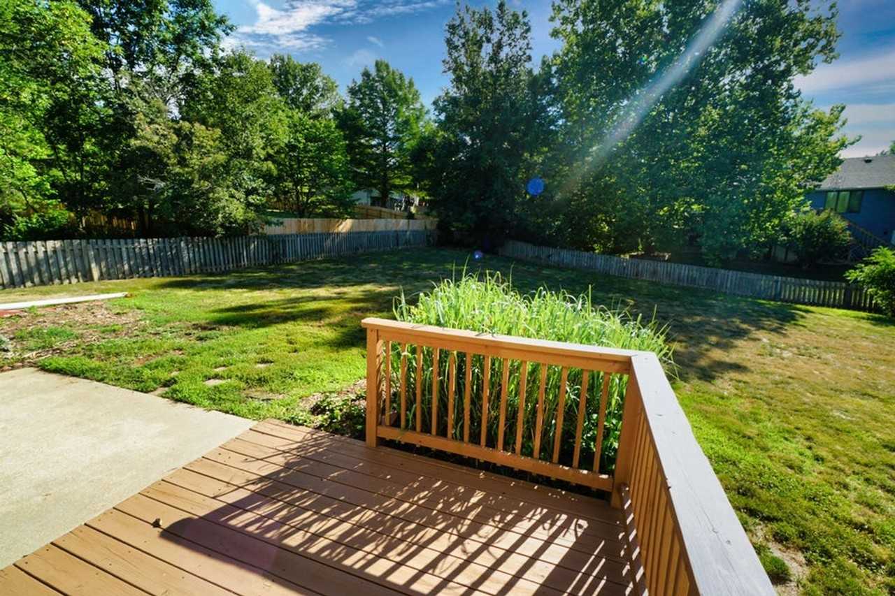 2606 Lloyd Drive - Photo 3 of 47