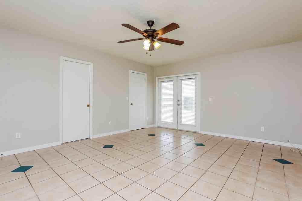 8612 Villanova St - Photo 7 of 16