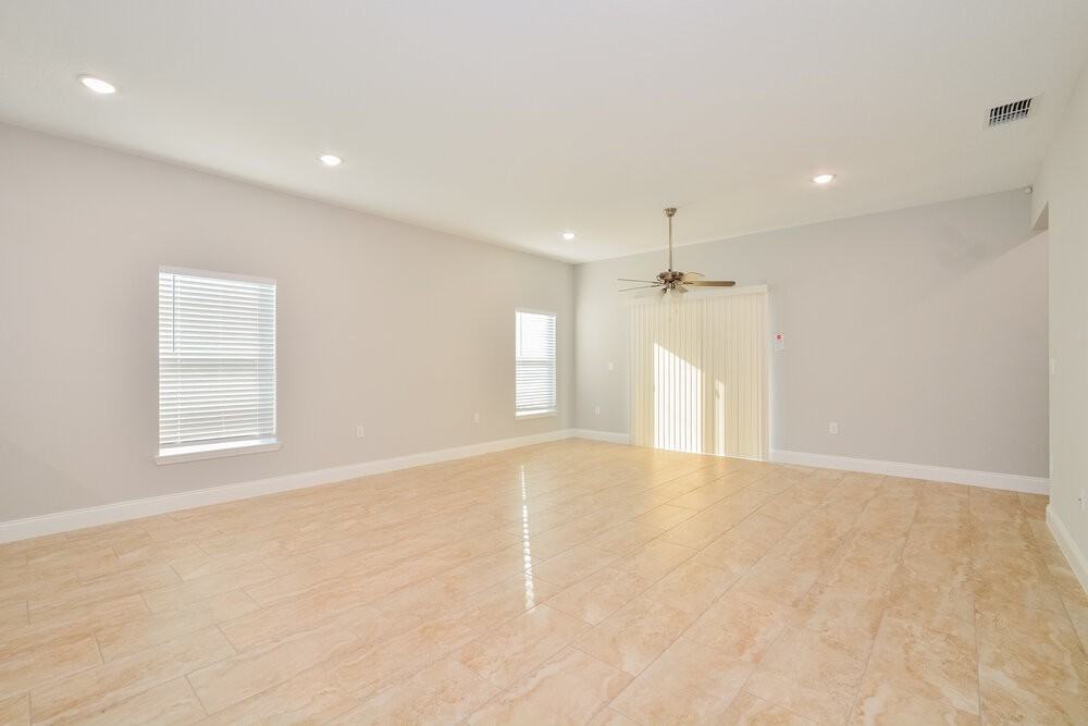 355 Clermont Dr - Photo 4 of 16